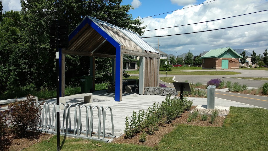 Halte Parc Desjardins | 3R5, 1726 Rue Charles Aubert, Terrebonne, QC J6W 3R4, Canada