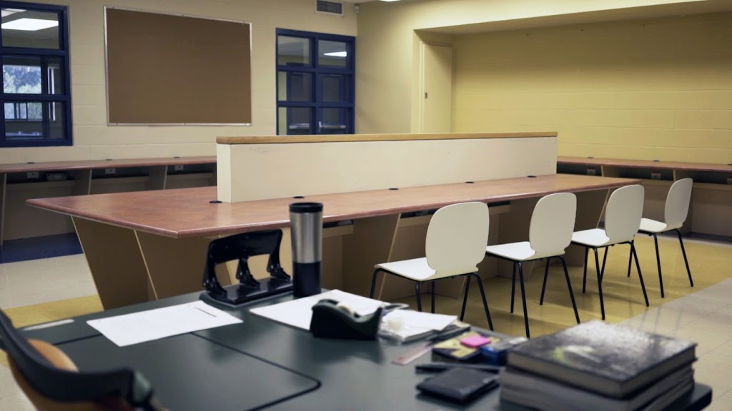 Niagara Falls Collegiate Institute | 2 OMalley Dr, St. Catharines, ON L2N 6N7, Canada | Phone: (905) 984-6427