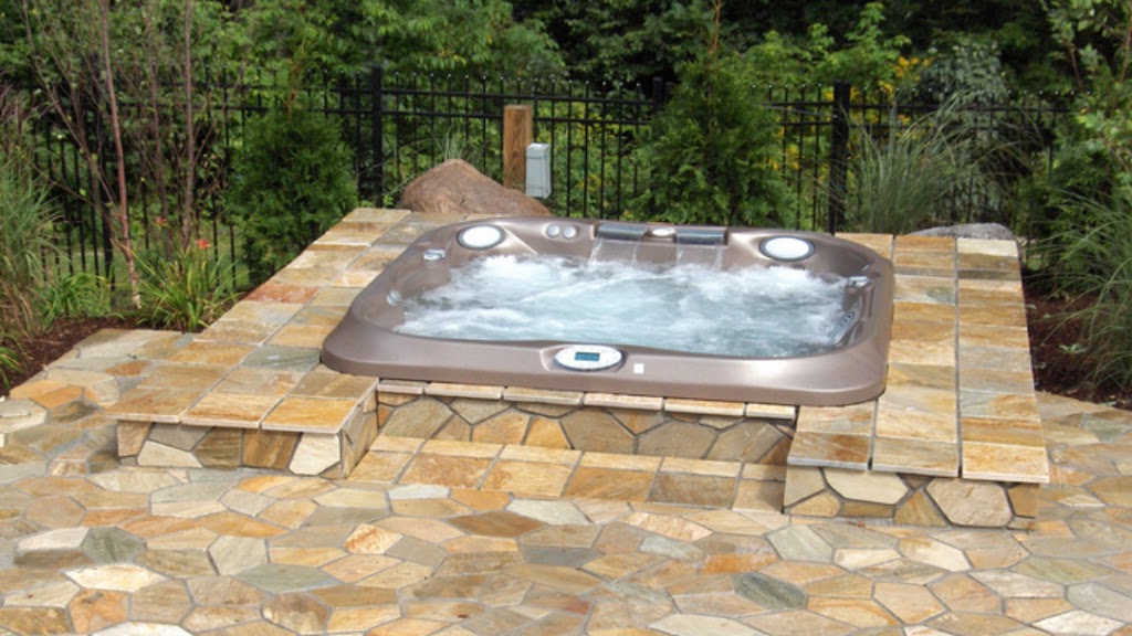 Jacuzzi Hot Tubs of Manitoba | 411 Madison St, Winnipeg, MB R3J 1J2, Canada | Phone: (204) 783-8827