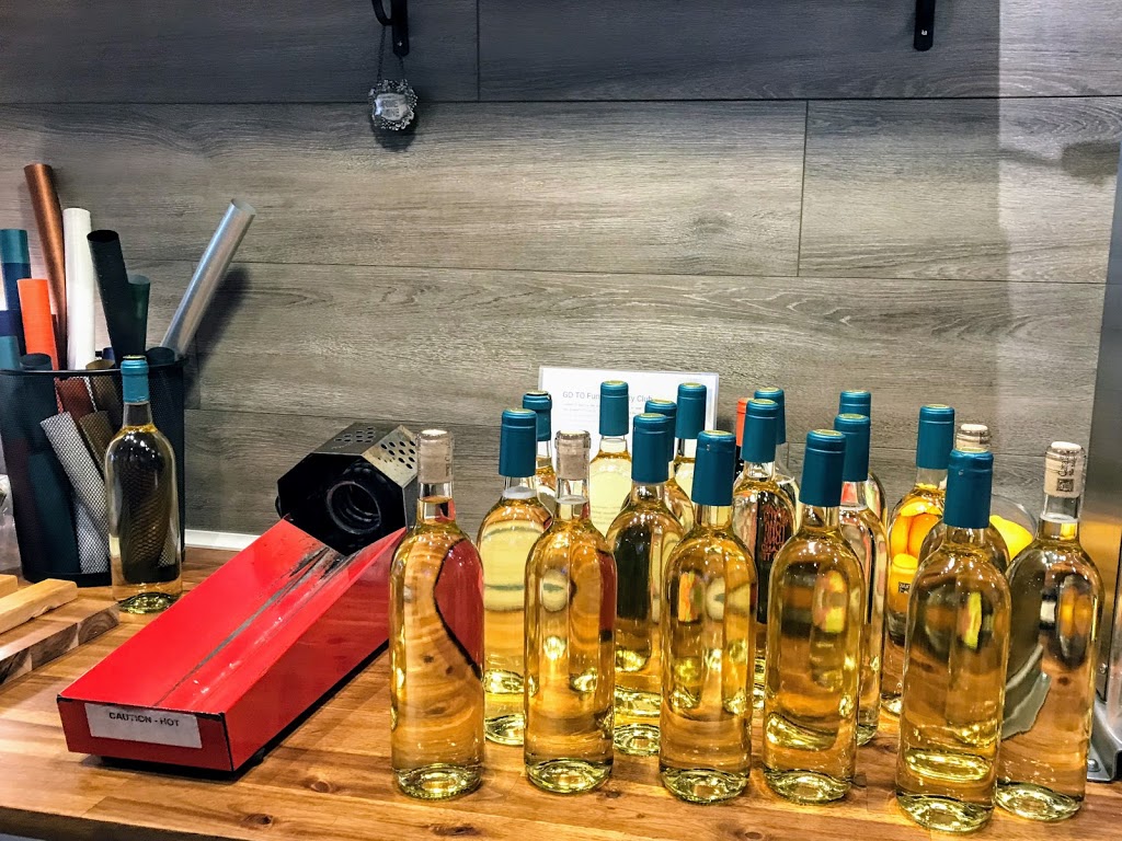 Carafe Wine Makers Meadowvale 6400 Millcreek Dr, Mississauga, ON L5N 3E7, Canada