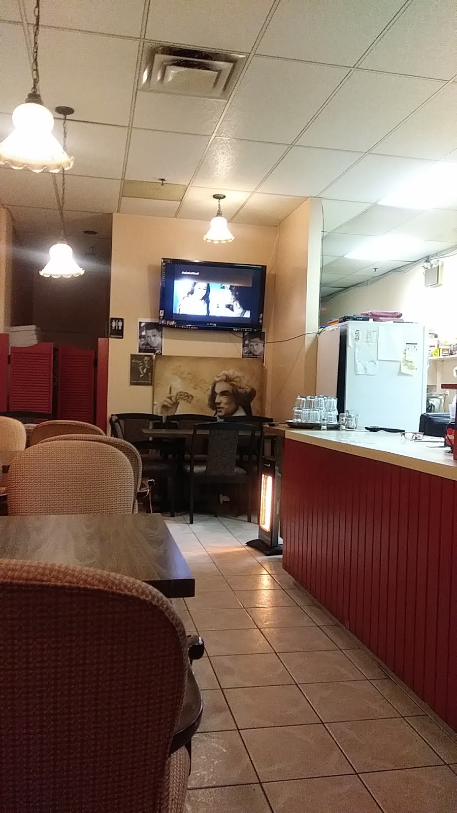 J. Beethovens Pizza Gourmet | 2909 Bainbridge Ave #4, Burnaby, BC V5C 2J4, Canada | Phone: (604) 421-7735