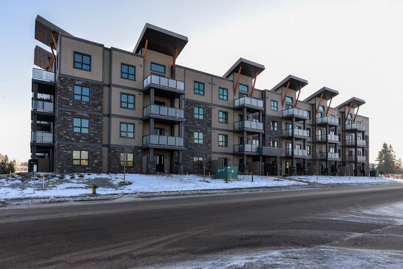 Ashbrook Court Apartments | 3955 114 St NW, Edmonton, AB T6J 1M3, Canada | Phone: (780) 686-2055