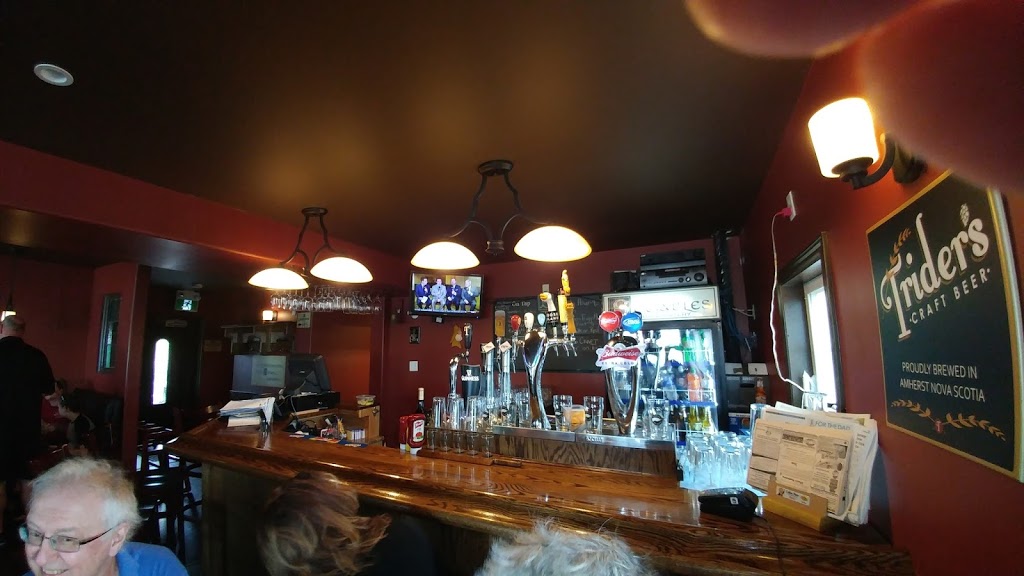 Sociables Pub and Eatery | 25 Main St, Springhill, NS B0M 1X0, Canada | Phone: (902) 763-3100