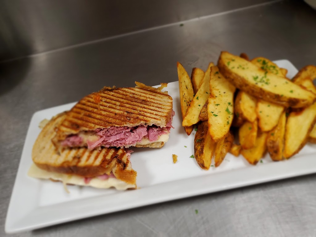 The Old Familiar | 29 Coldwater Rd, Coldwater, ON L0K 1E0, Canada | Phone: (705) 321-2482