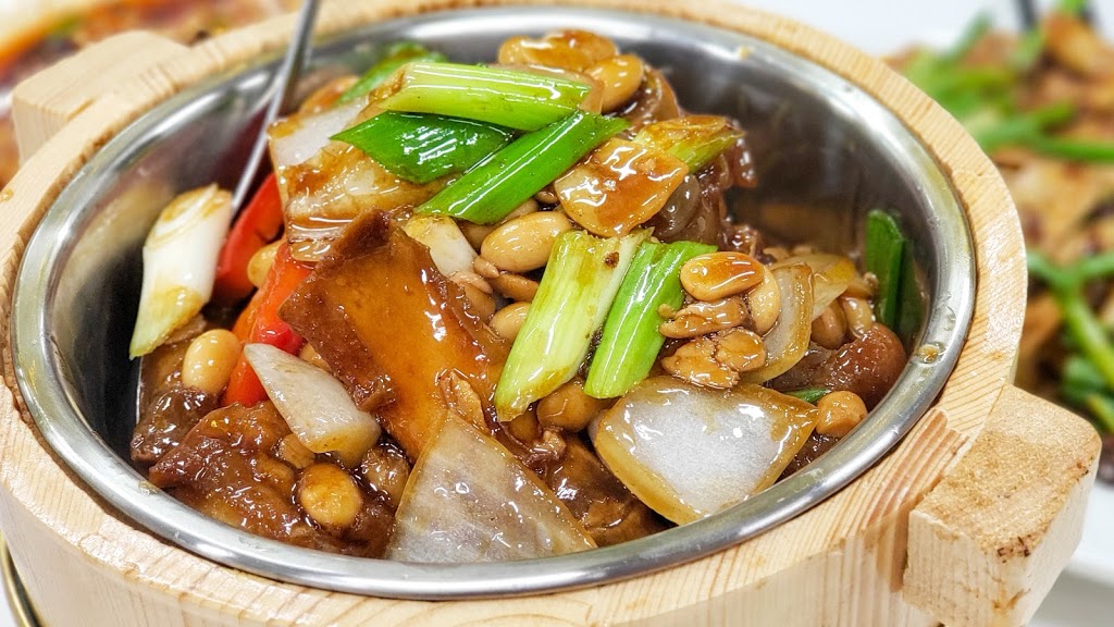 川湘小厨 Hu‘s Kitchen | 4394 Imperial St, Burnaby, BC V5J 1A9, Canada | Phone: (604) 439-3029