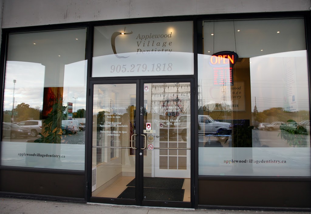 Applewood Village Dentistry | 10-1077 N Service Rd, Mississauga, ON L4Y 1A6, Canada | Phone: (905) 279-1818