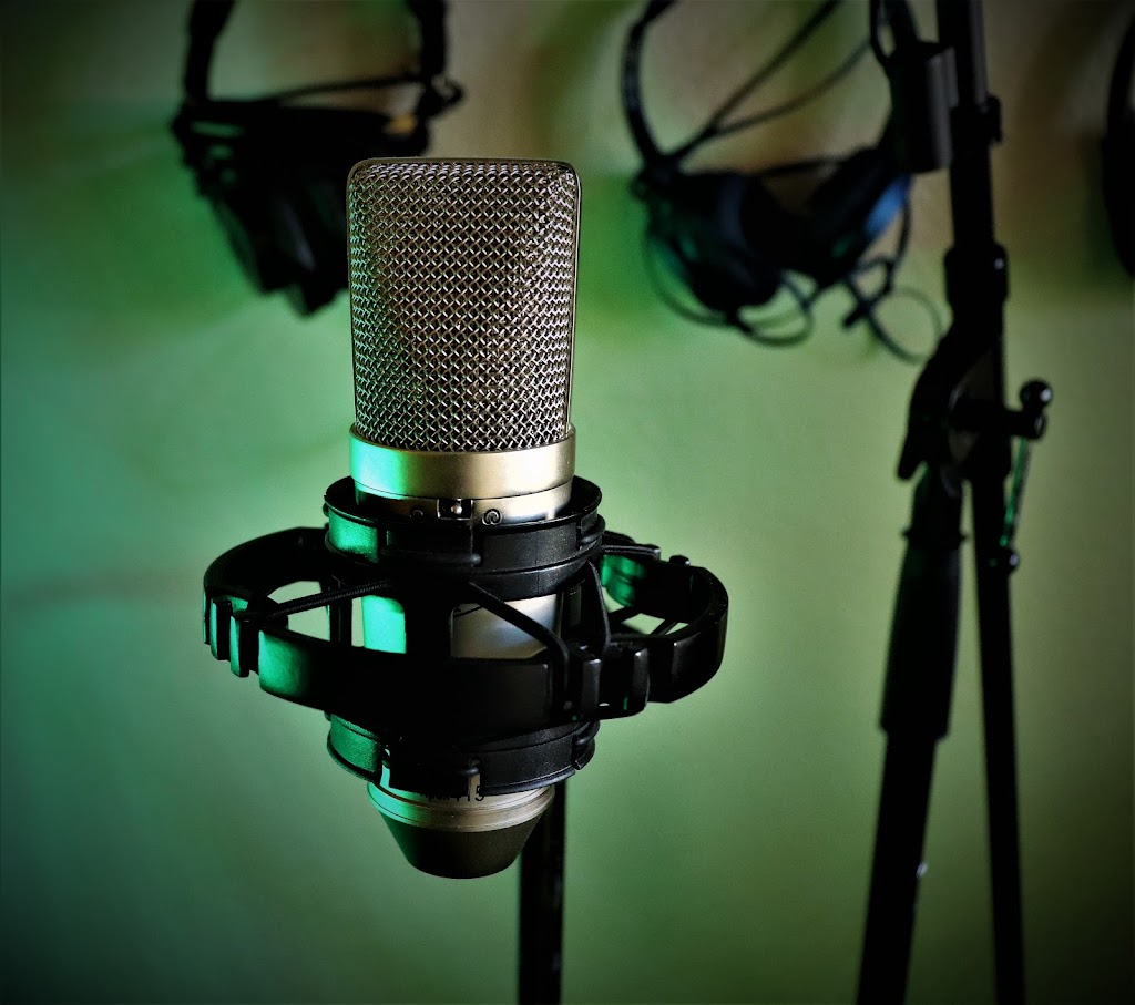 Brother Sea Productions | 124 Cooper Rd. #14, Victoria, BC V9A 7B3, Canada | Phone: (778) 689-1019