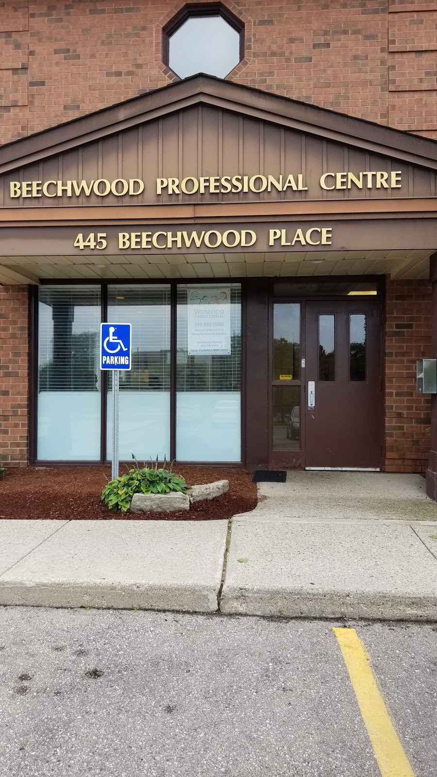 Waterloo Family Dental | 445 Beechwood Pl, Waterloo, ON N2T 1Z2, Canada | Phone: (519) 885-0930
