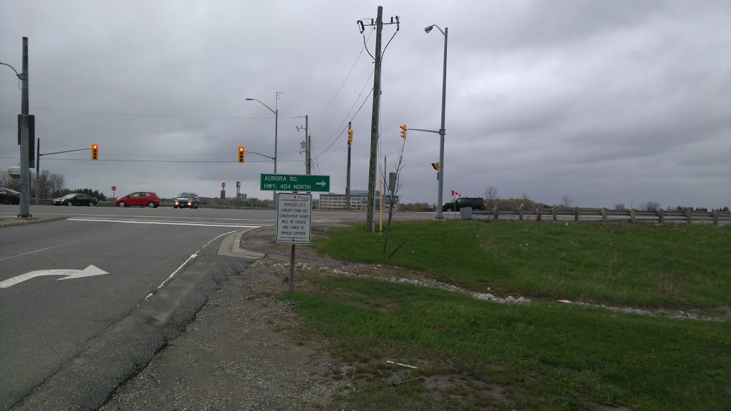 Aurora Carpool Lot | Aurora, ON L4G 0K3, Canada