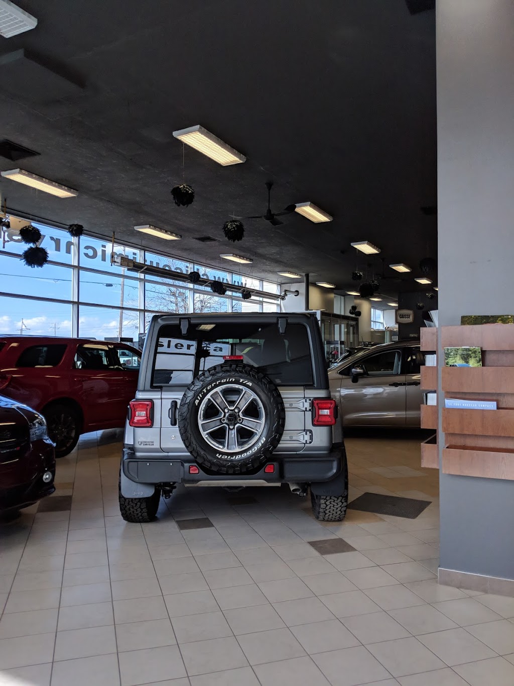 Chicoutimi Chrysler Dodge Jeep Inc. | 829 Bd Talbot, Chicoutimi, QC G7H 4B5, Canada | Phone: (418) 549-2873