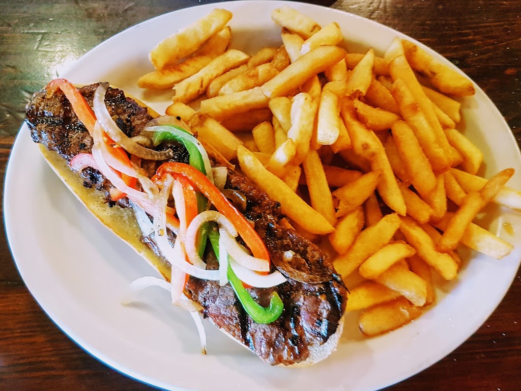 The Boat House Restaurant | 10 Sea Queen Rd, Port Rowan, ON N0E 1M0, Canada | Phone: (519) 586-9316