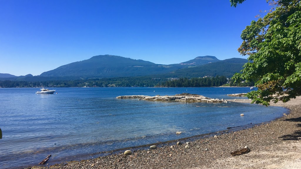Elliot Beach Park | Elliot Way, Ladysmith, BC V9G 1K7, Canada | Phone: (250) 746-2620