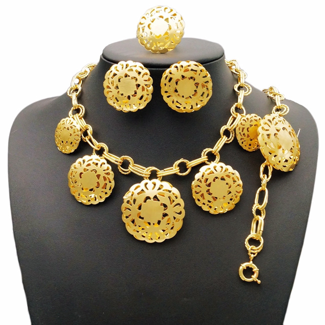 Carrefour Beaute & Accessoires | 99 Boulevard Saint-Joseph, Gatineau, QC J8Y 3W6, Canada | Phone: (819) 777-0101