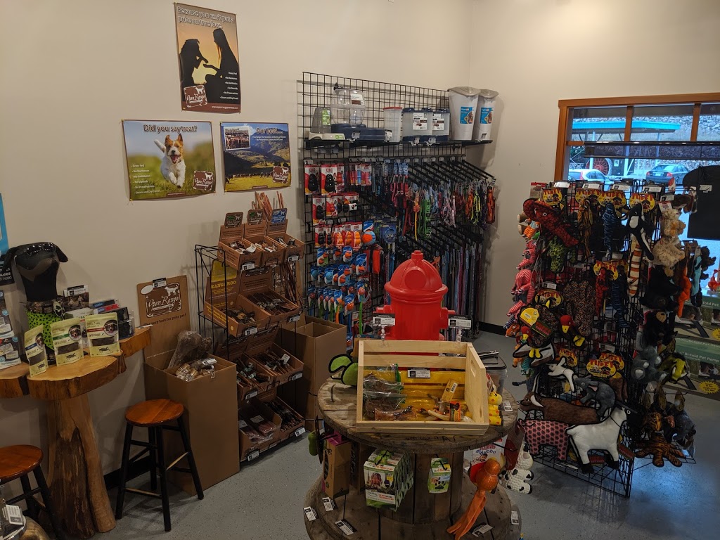 John’s Pampered Pets | 2417 Golf Course Dr Unit 8, Blind Bay, BC V0E 1H2, Canada | Phone: (250) 675-4401