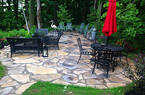 Four Seasons Landscaping PEC | 200 Scotts Mill Rd, Milford, ON K0K 2P0, Canada | Phone: (613) 476-5684