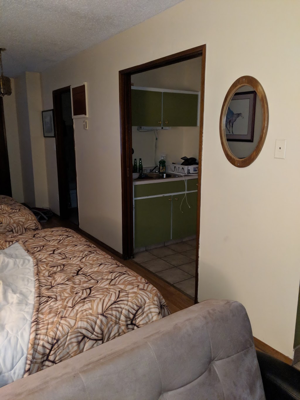 Bella Villa Resort Motel | 6904 Ponderosa Dr, Osoyoos, BC V0H 1V3, Canada | Phone: (250) 495-6751