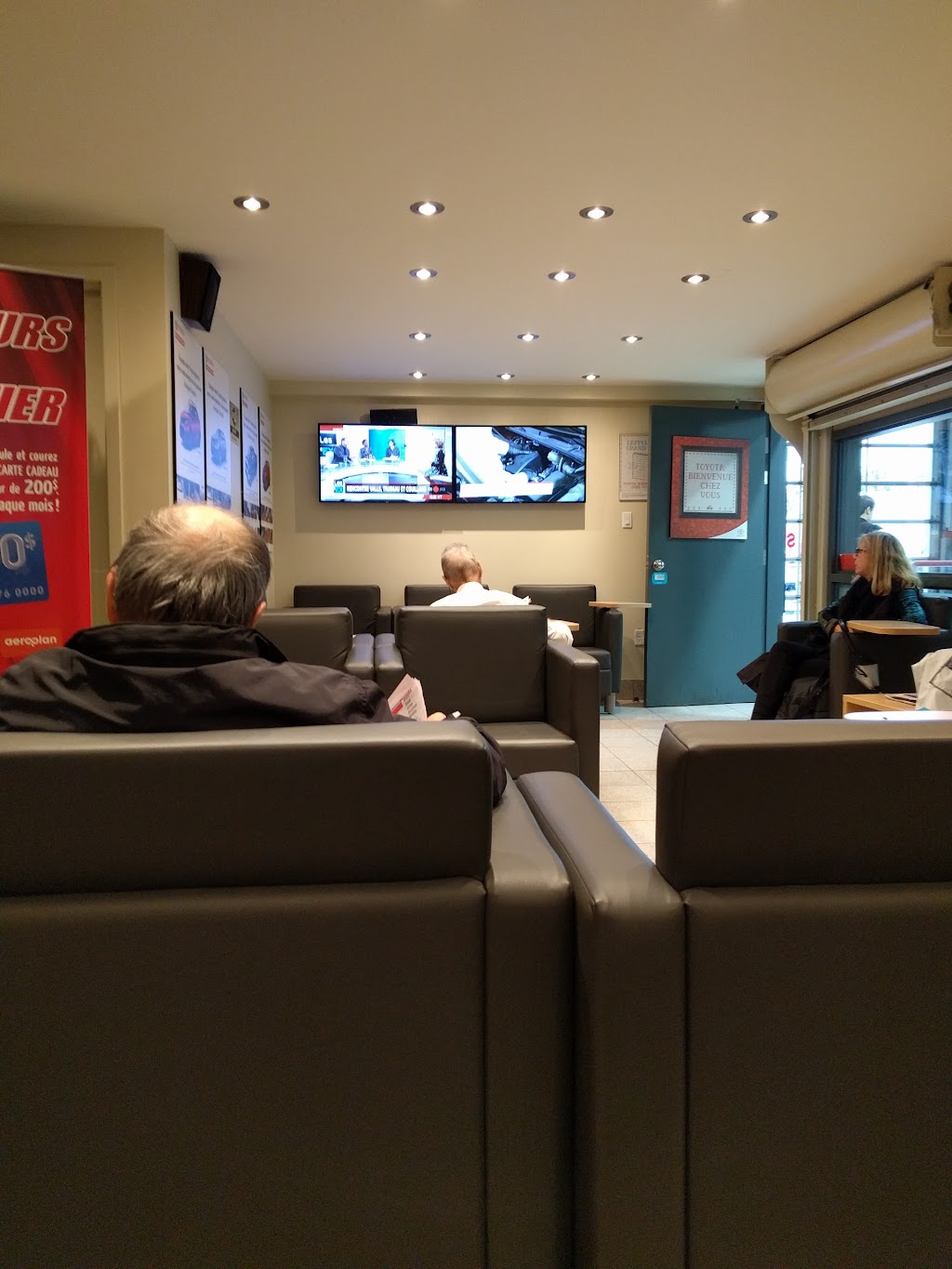 Vimont Toyota Laval | 255 Boul Saint-Martin Est, Laval, QC H7M 1Z1, Canada | Phone: (450) 668-2710