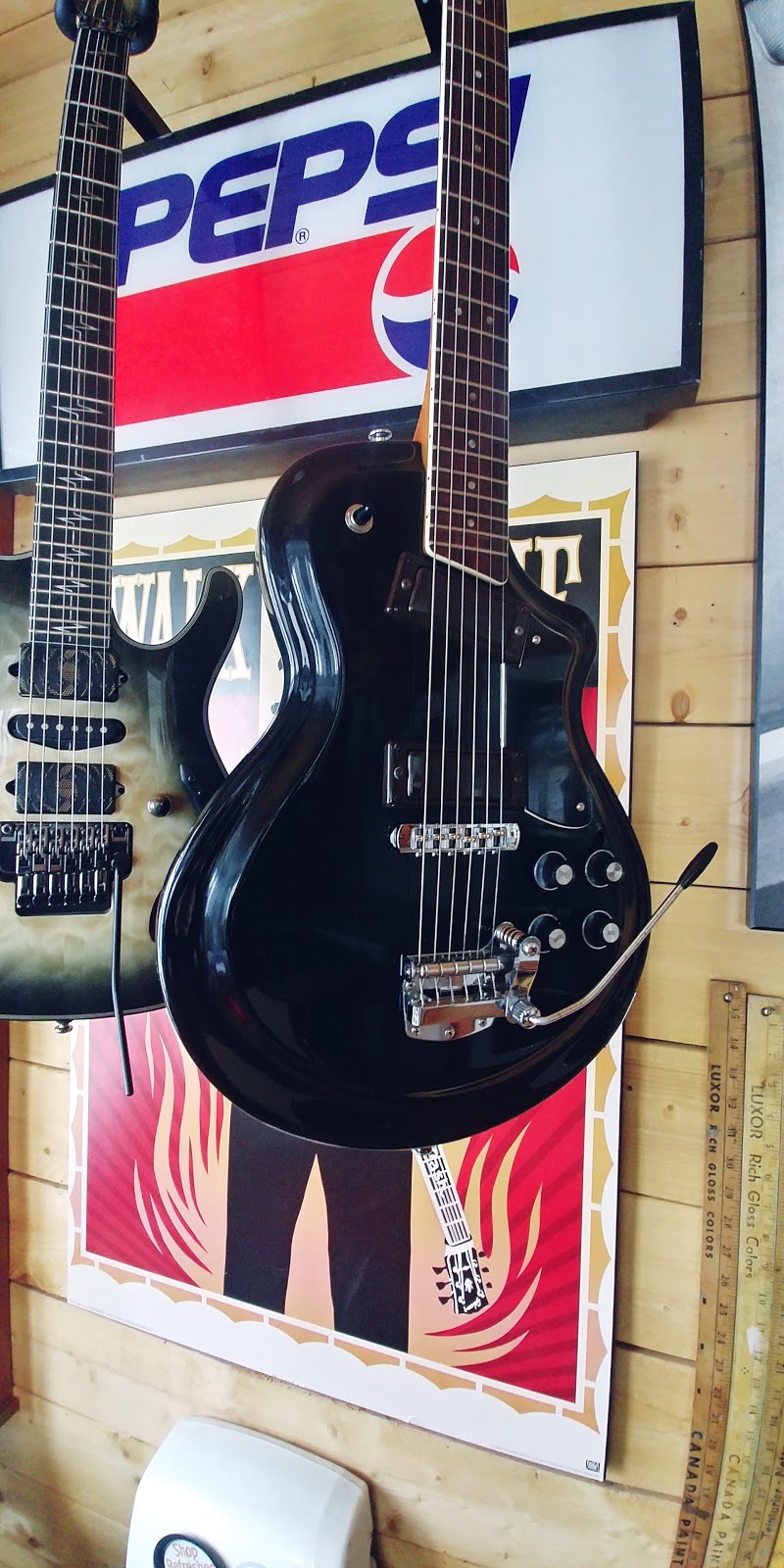 Luthier daniel authier | 695 Chemin de St Robert, Saint-Robert, QC J0G 1S0, Canada | Phone: (450) 881-1507