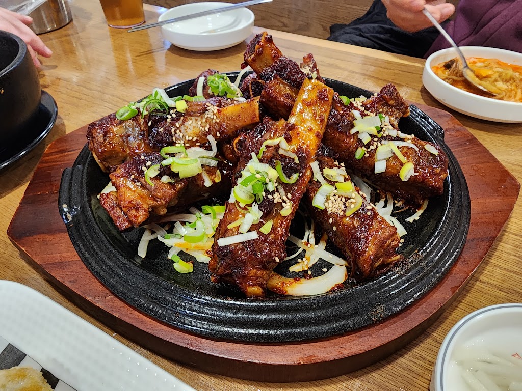 DANPUNG MOMIJI310 | 505 Terminal Ave N, Nanaimo, BC V9S 4K1, Canada | Phone: (250) 754-8380