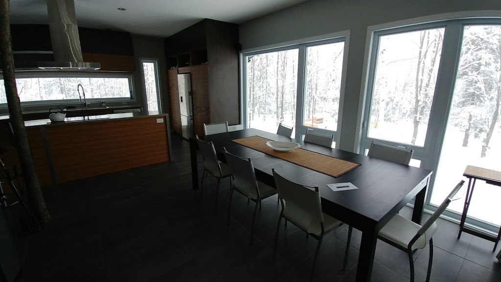 Chalet Néo-Rustique | Chemin Marthe-B.-Hogues, Petite-Rivière-Saint-François, QC G0A 2L0, Canada