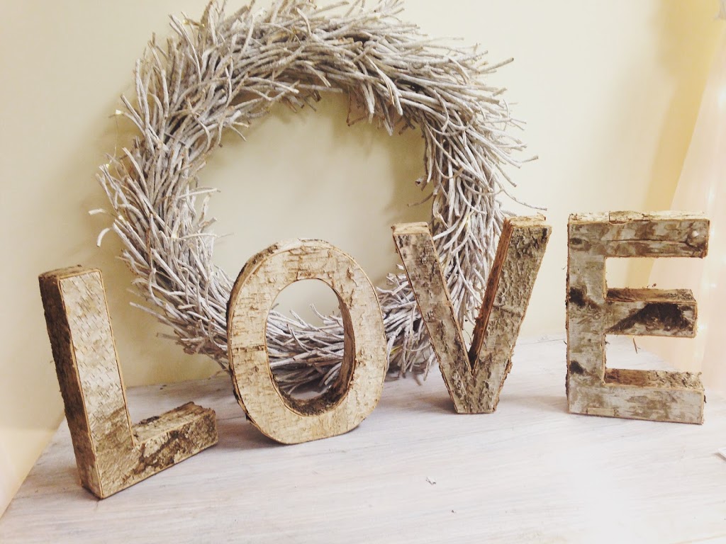 Signature Weddings by Lisa | 4028 ON-6, Puslinch, ON N0B 2J0, Canada | Phone: (519) 835-1317
