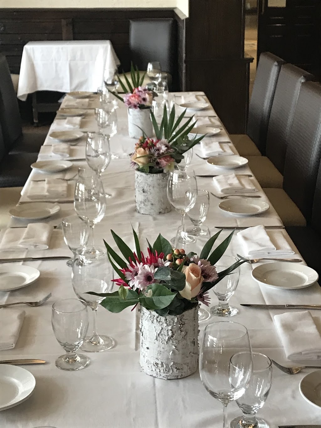 Al Fogolar | 7065 Islington Ave, Woodbridge, ON L4L 4G5, Canada | Phone: (905) 851-1166