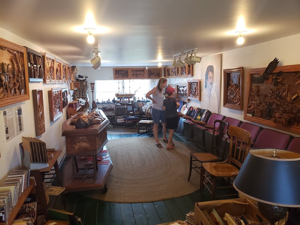 Woodchuck Carvings | 1554 NB-475, Baie de Bouctouche, NB E4S 4R2, Canada | Phone: (506) 743-5222