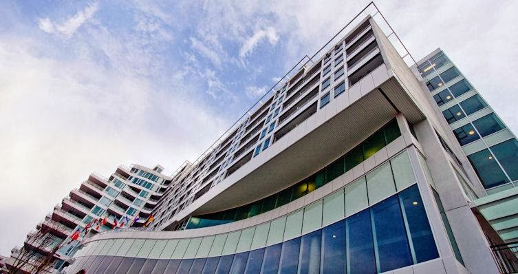 Pinnacle Hotel at the Pier | 138 Victory Ship Way, North Vancouver, BC V7L 0A7, Canada | Phone: (604) 986-7437