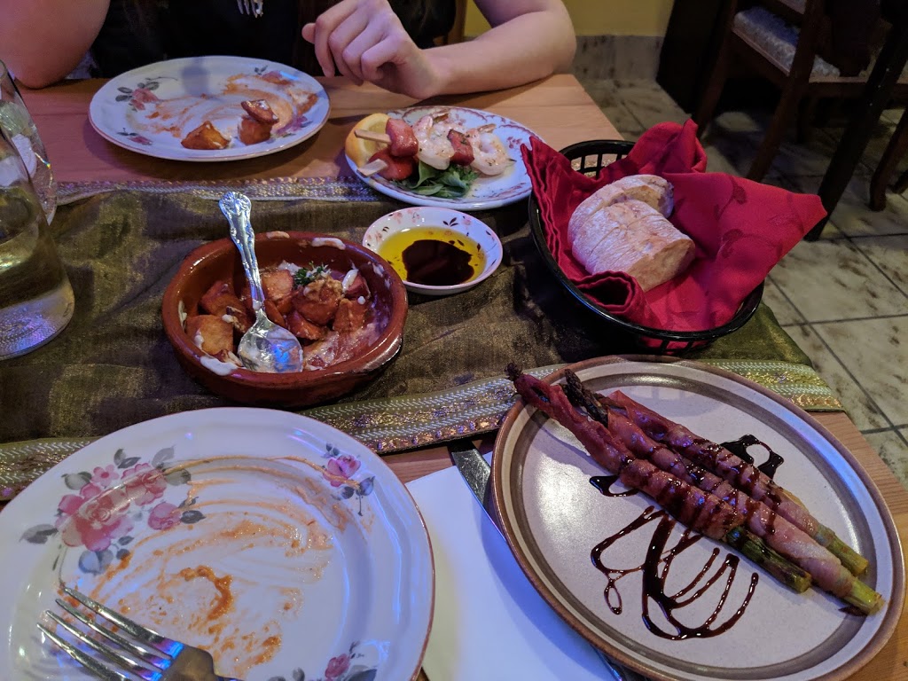 Lobo Iberico Restaurant | 18075 Leslie St Unit 8, Newmarket, ON L3Y 9A4, Canada | Phone: (905) 868-9777