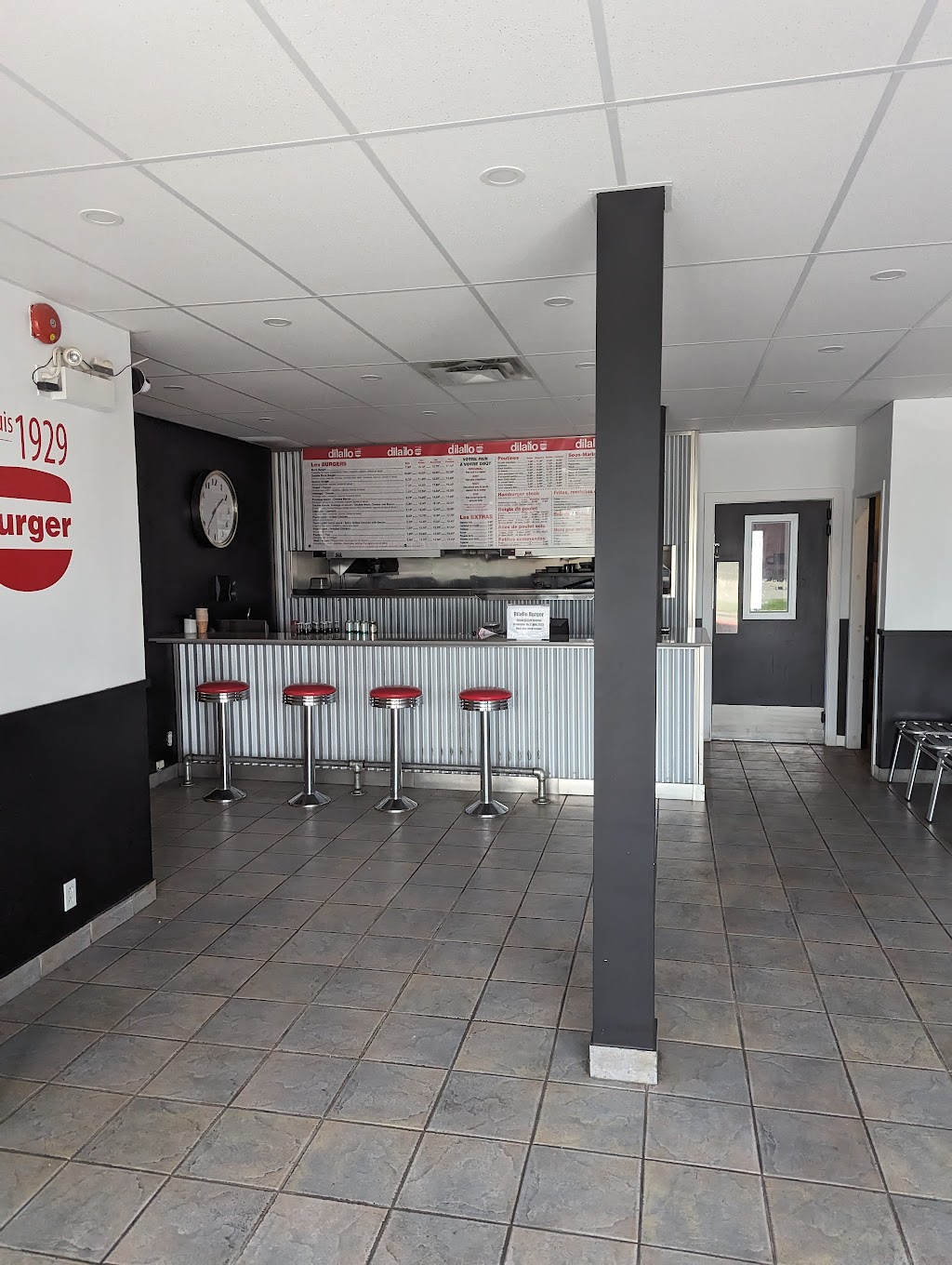 Dilallo Burger | 989 Rue Labelle, Saint-Jérôme, QC J7Z 5N5, Canada | Phone: (450) 431-2352