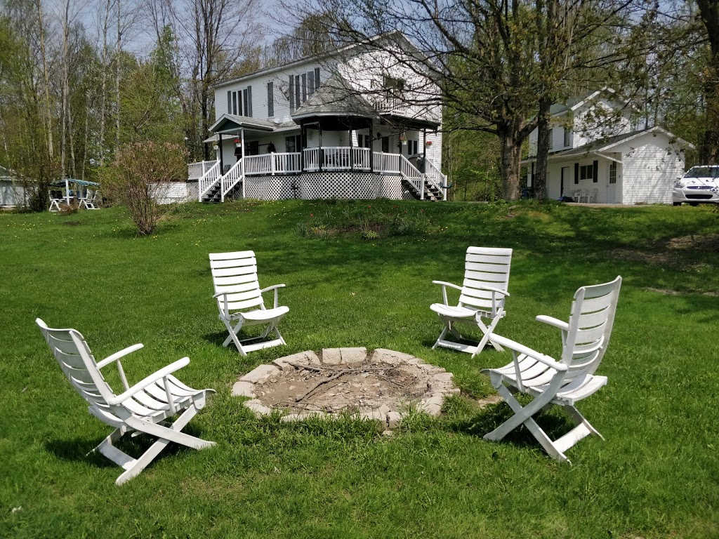 Le Reflet De La Riviere B & B | 86 Chemin Rousseau, Weedon, QC J0B 3J0, Canada | Phone: (819) 877-5033