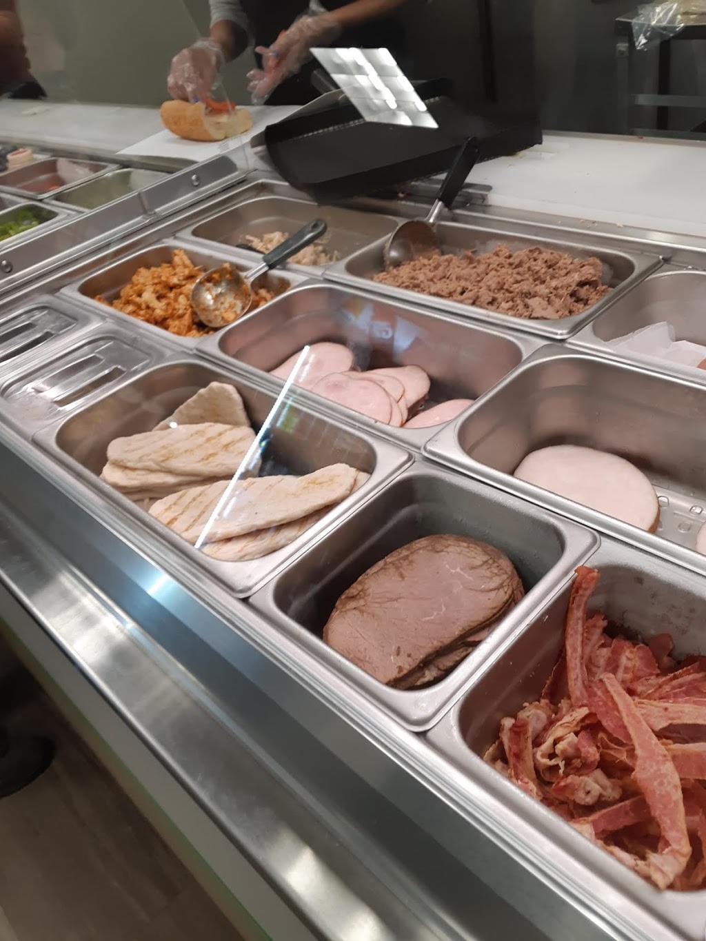 Subway | 572 Niagara St N, Welland, ON L3C 6T8, Canada | Phone: (905) 714-0677