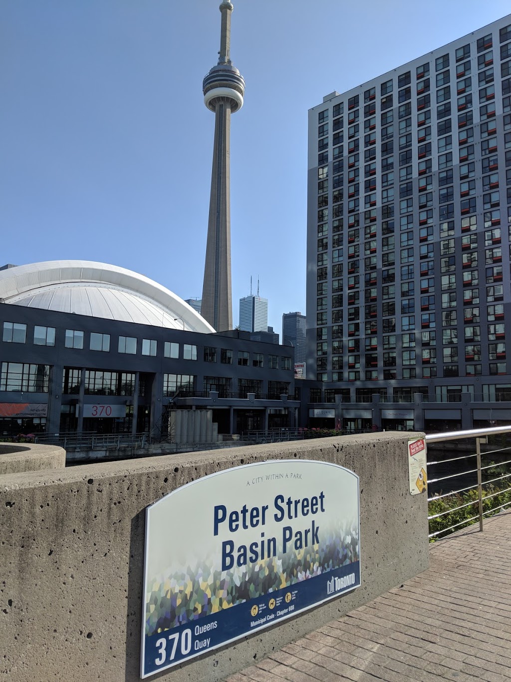 Peter Street Basin Park | park | 370 Queens Quay W, Toronto, ON M5V 3A2, Canada | 4163384386 OR +1 416-338-4386