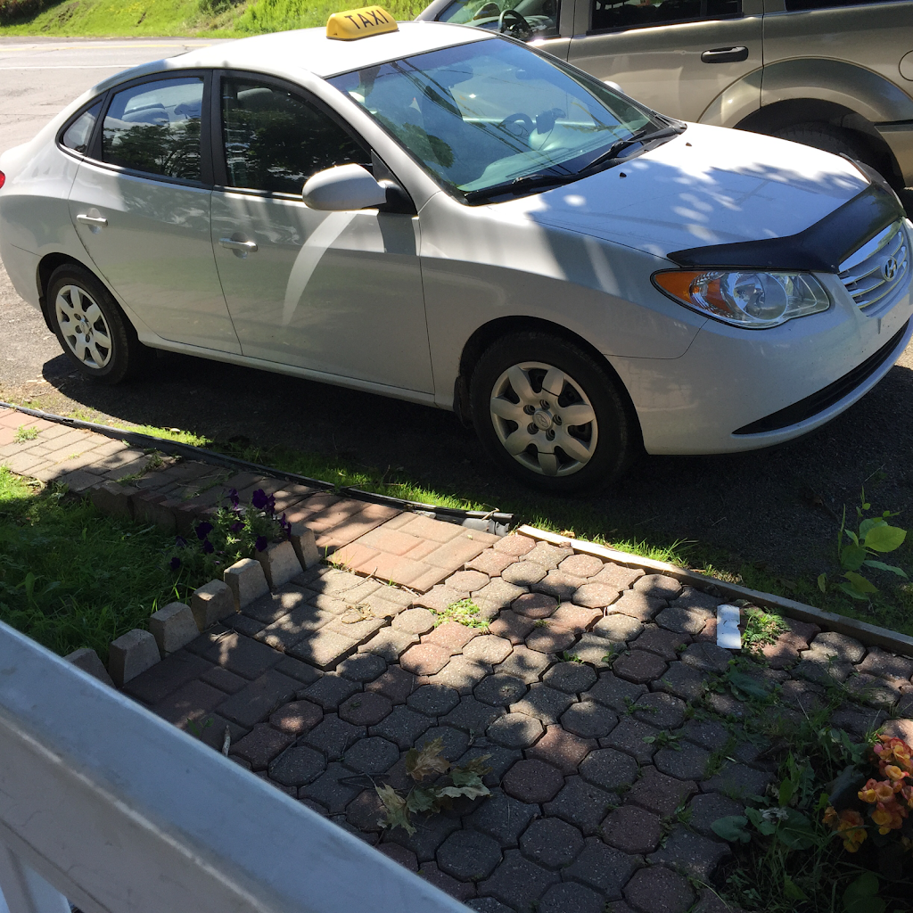 Taxi Oka Airport | 1368 Chemin dOka, Oka, QC J0N 1E0, Canada | Phone: (450) 415-5610