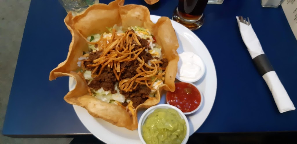 Main Beach Bar & Grill | Katepwa Beach, 6 Regina Ave, Lebret, SK S0G 2Y0, Canada | Phone: (306) 332-4696