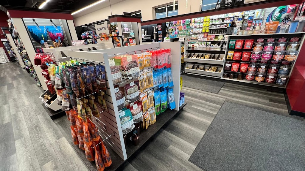 Global Pet Foods | 1876 Oxford St W Unit #5, London, ON N6K 0J8, Canada | Phone: (519) 657-1549