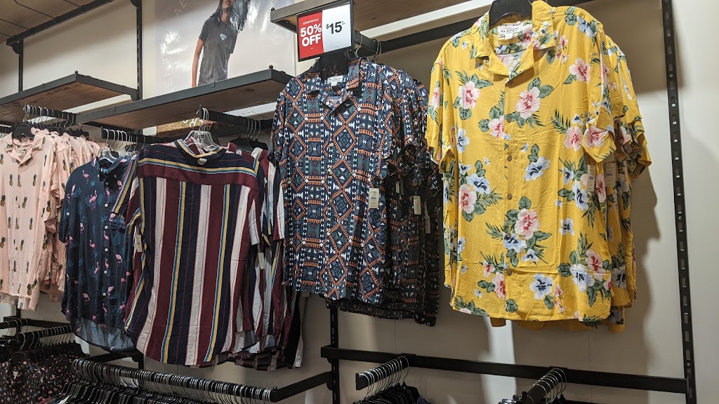 Aéropostale | 1800 Sheppard Ave E, North York, ON M2J 5A7, Canada | Phone: (416) 497-1710