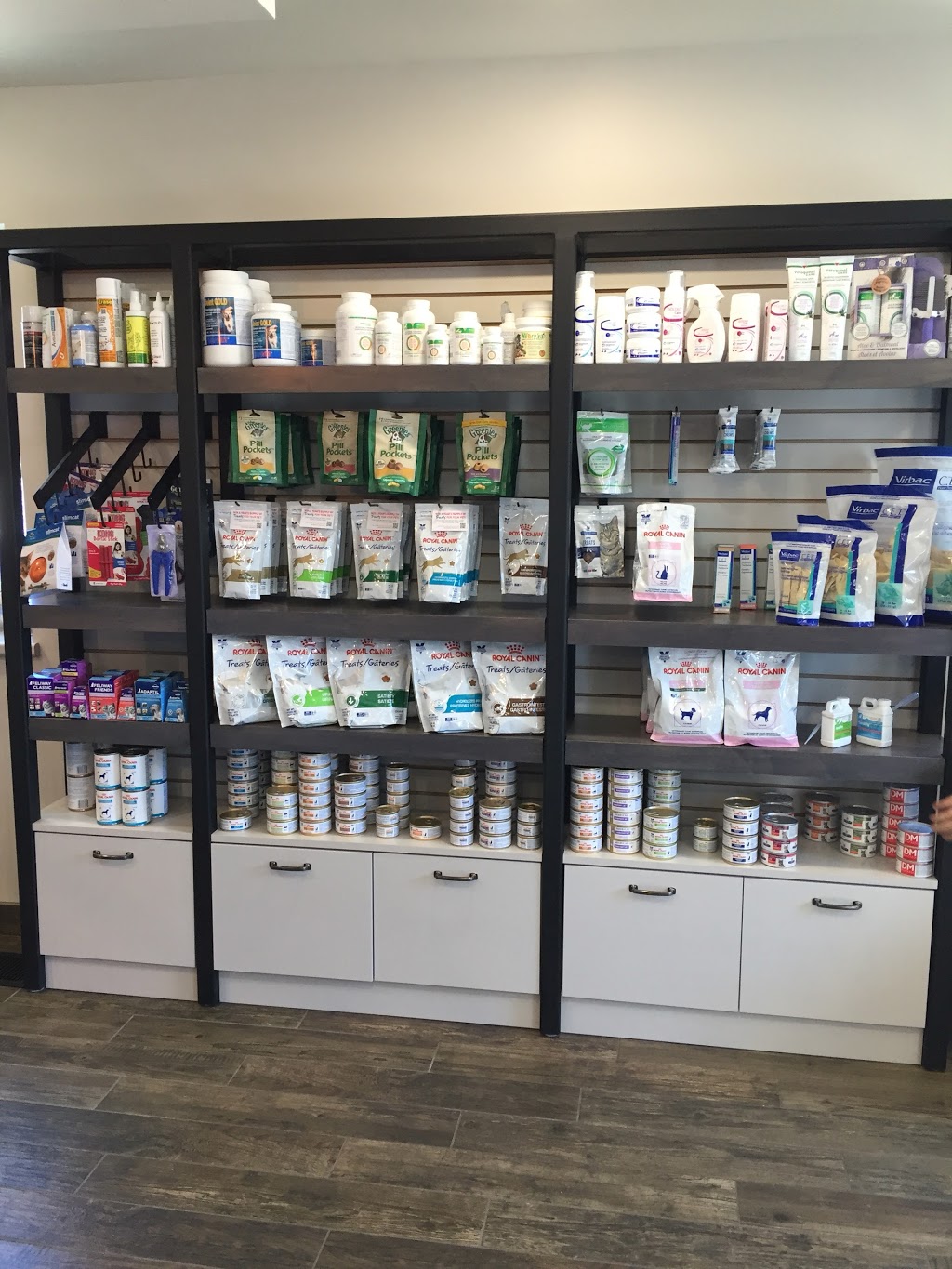 Blue Cross Animal Hospital | 612 King St W, Hamilton, ON L8P 1C2, Canada | Phone: (905) 522-6879
