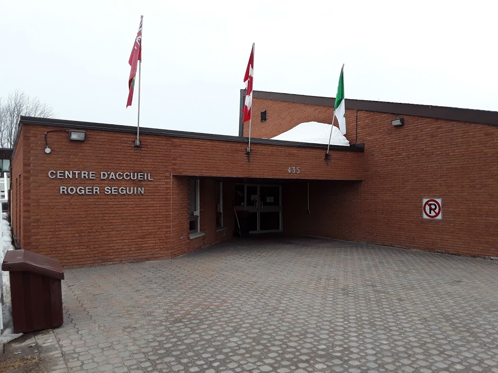 Centre DAccueil Roger Seguin | 435 Lemay St, Clarence Creek, ON K0A 1N0, Canada | Phone: (613) 488-2053