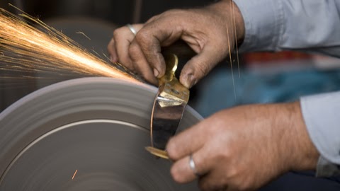 Honed Edge | 5016 53 Ave, Tofield, AB T0B 4J0, Canada | Phone: (587) 335-7877