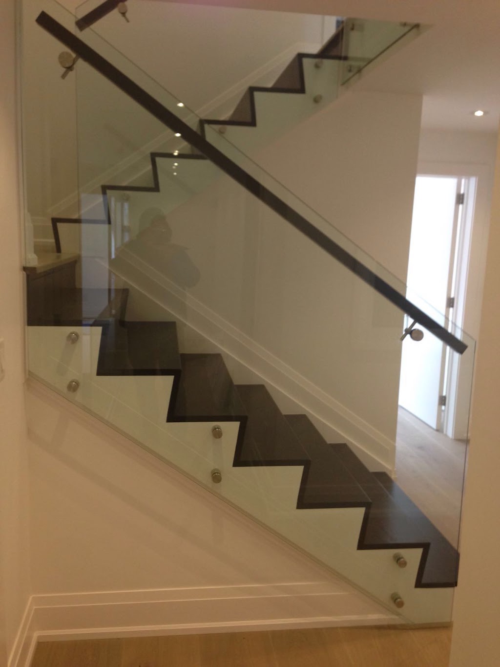 The Oak Stair Limited | 46 Ashbridge Cir, Woodbridge, ON L4L 3R5, Canada | Phone: (905) 851-1122
