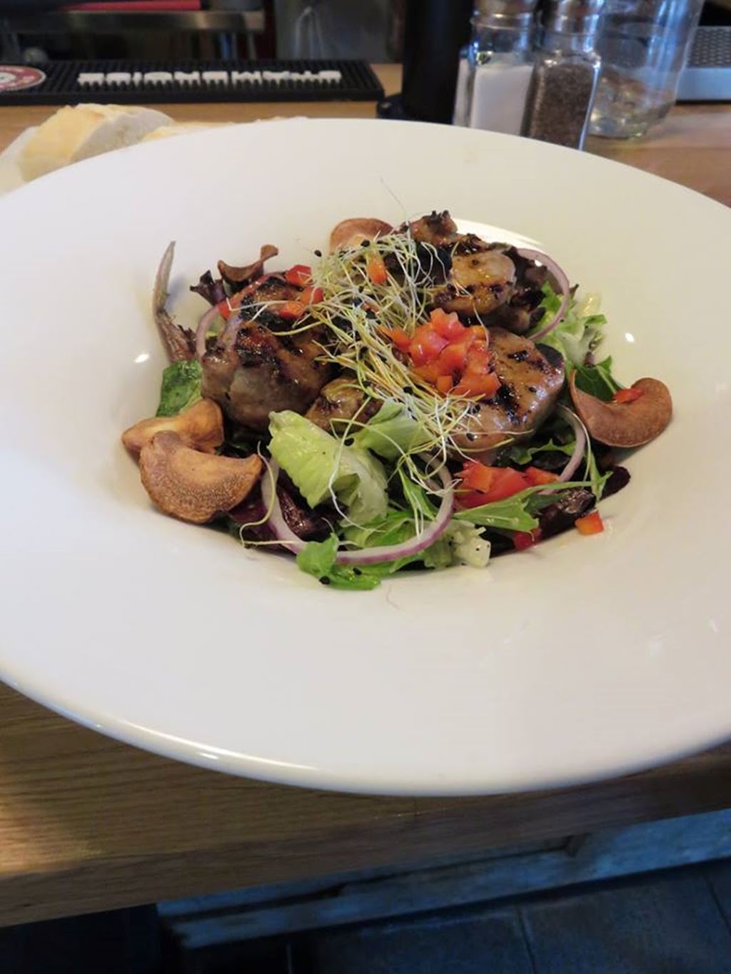 Le Lanaudois | 500 Rue St Louis, Saint-Lin - Laurentides, QC J5M 2X1, Canada | Phone: (514) 718-7737