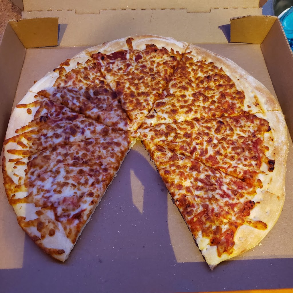 Little Caesars Pizza | 390 Lincoln St, Welland, ON L3B 4N4, Canada | Phone: (289) 488-1853