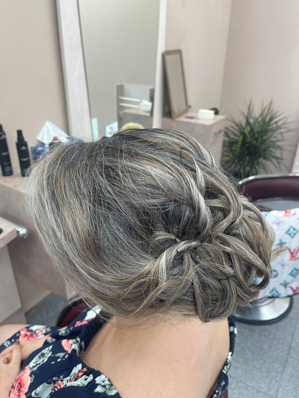 TRENDY Lakeshore Hair Salon & SPA | 5291 Lakeshore Rd. Unit 6, Burlington, ON L7L 1C7, Canada | Phone: (905) 550-5757
