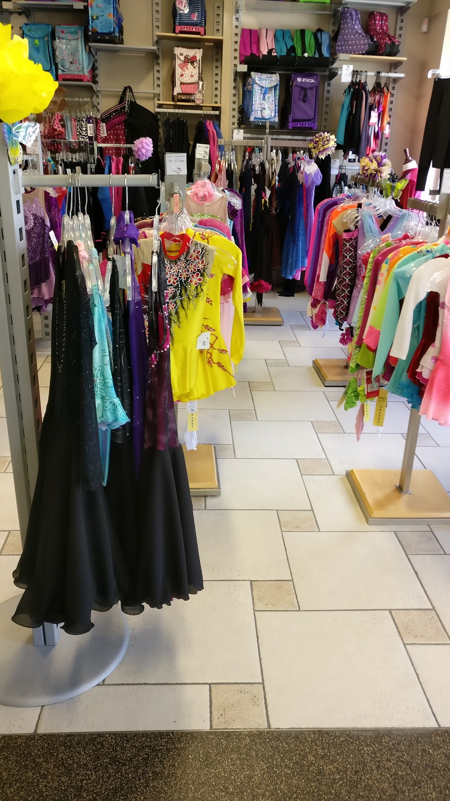 Shop Skating Plus Inc | 3800, boul de la Concorde E, Laval, QC H7E 2C9, Canada | Phone: (450) 661-6655