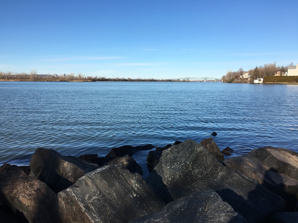 Léon-Gravel Park | 93 Boulevard Marie-Victorin, Brossard, QC J4X 1A3, Canada