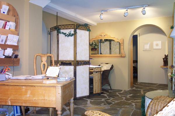 the Secret Garden Therapeutic Spa | 1718 Marine Dr #2, West Vancouver, BC V7M 1J3, Canada | Phone: (778) 805-1326