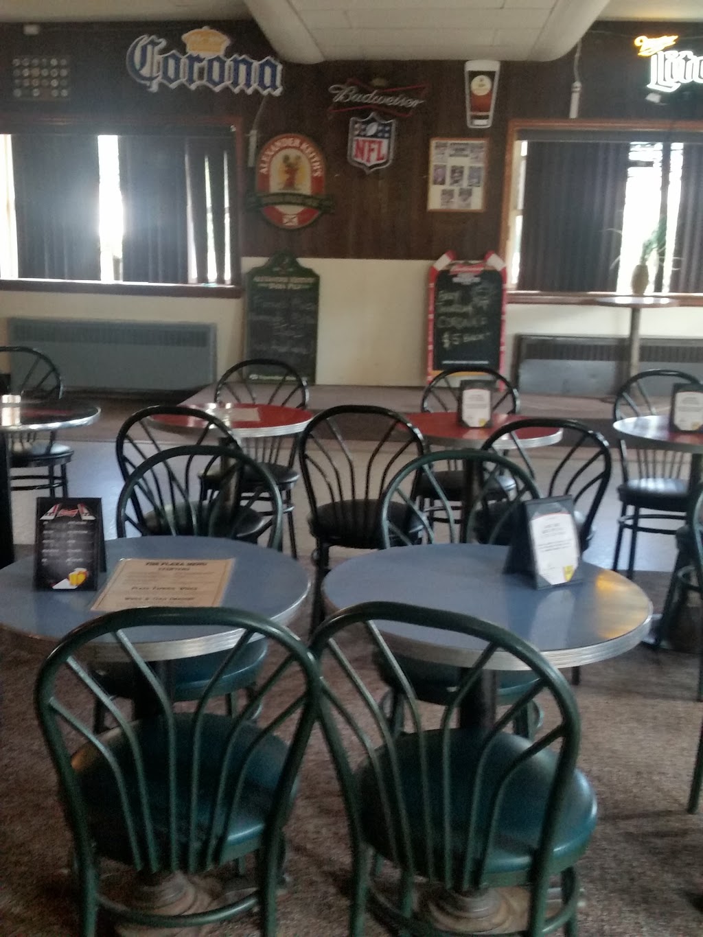 The Plaza Hotel | 1436 Bellevue Ave, Sudbury, ON P3B 3G2, Canada | Phone: (705) 566-8080