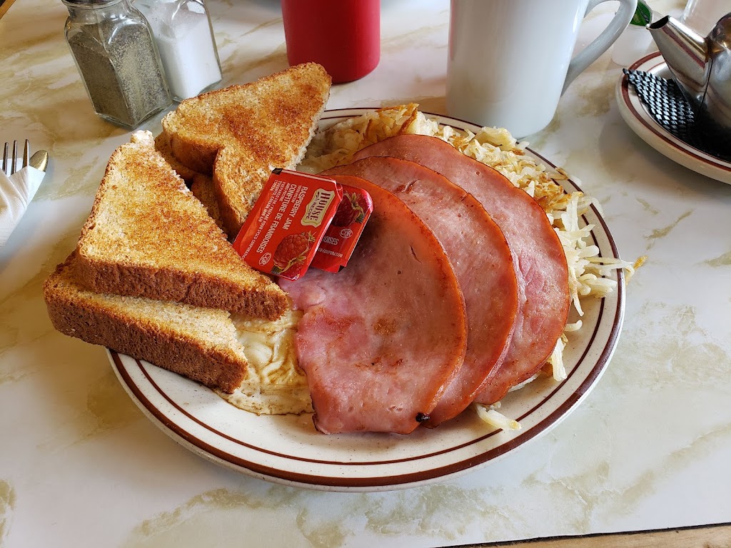 The Lark Restaurant | Carl Erickson Ave, Shell Lake, SK S0J 2G0, Canada | Phone: (306) 427-2200
