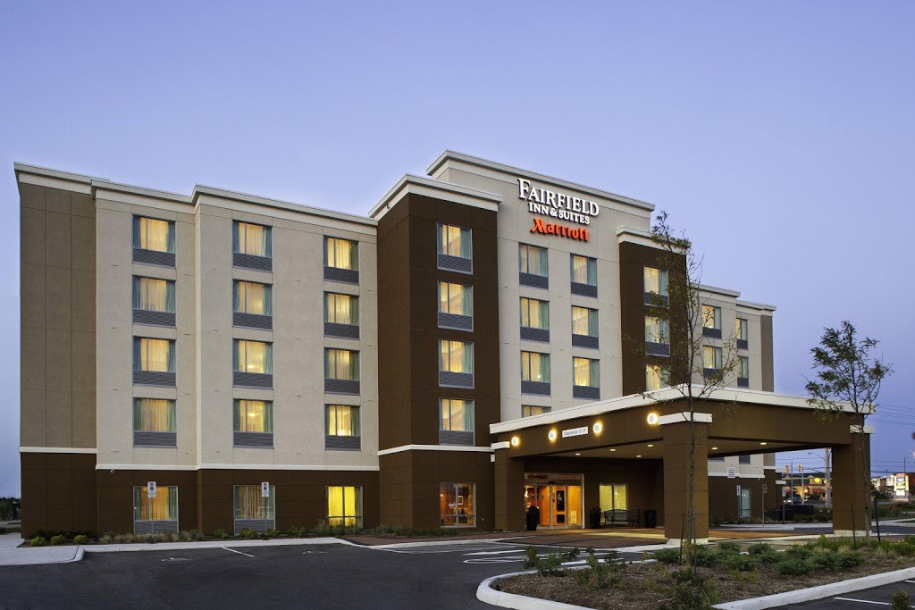 Fairfield Inn & Suites by Marriott Toronto Mississauga | 35 Courtneypark Dr W, Mississauga, ON L5W 0E3, Canada | Phone: (905) 564-2030
